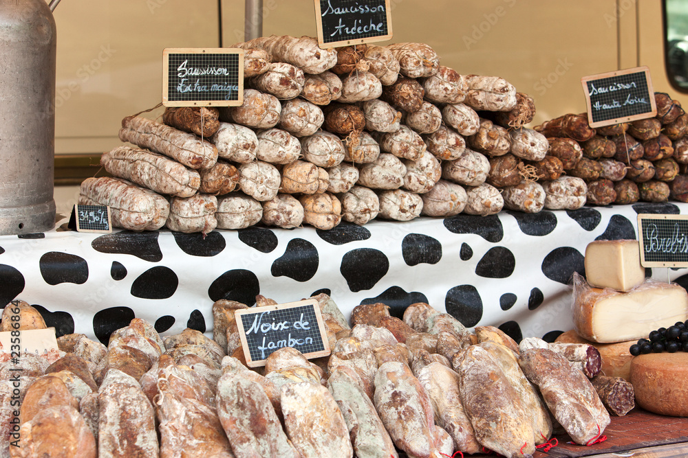 verschiedene französische salami, käse und schinken StockFoto Adobe