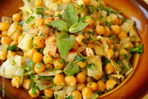 Moroccan warm chickpeas salad