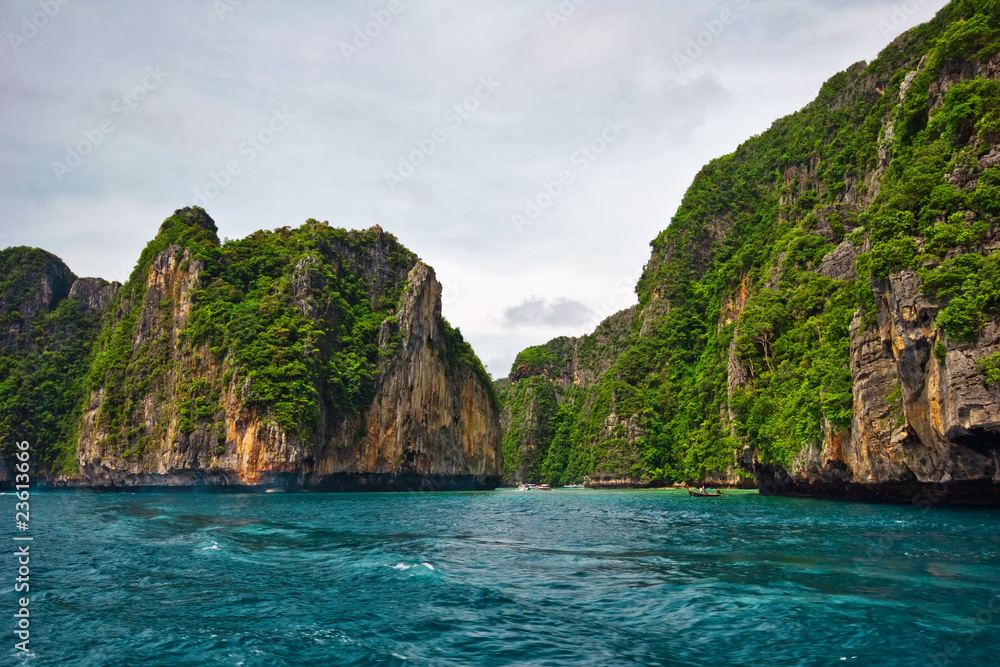 Naklejka premium In the tropical sea. Thailand