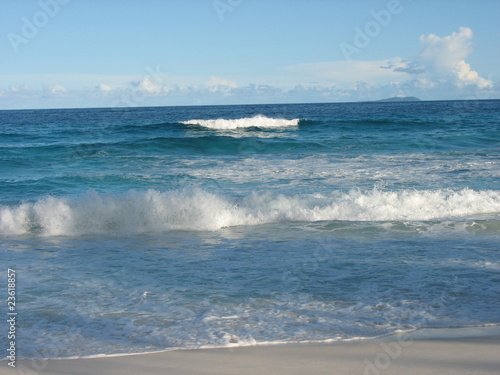 Wellenbrandung Seychellen