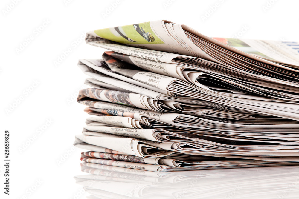 Stapel von alten Zeitungen und Zeitschriften Stapel von alten Zeitungen und Zeitschriften