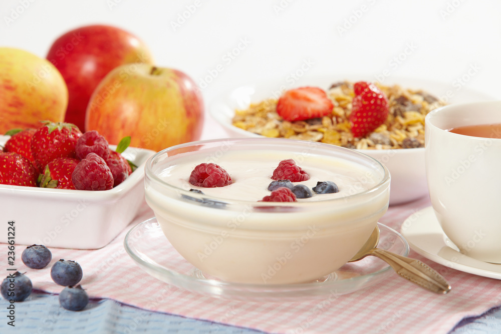 yogurt with fresh berries yogurt with fresh berries