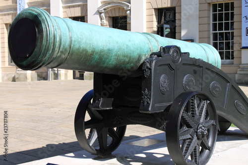Fototapet Old bronze cannon