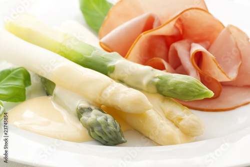 Spargel mit Schinken photo