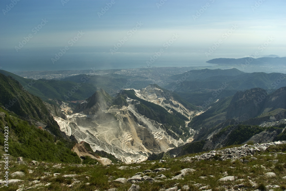 Naklejka premium Toscana: cave di Marmo sul Monte Sagro ( Alpi Apuane)