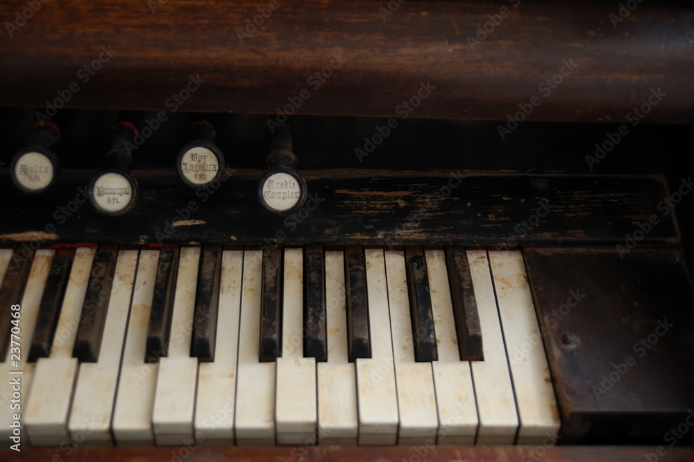Old piano Old piano