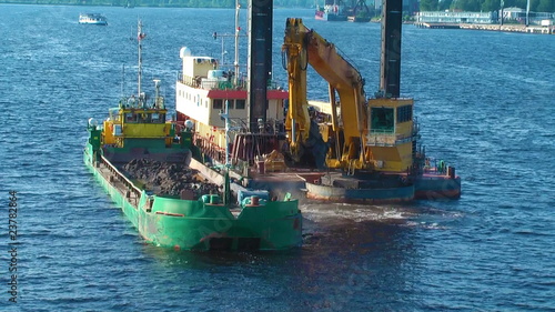 HD 1080 - Aqua excavator