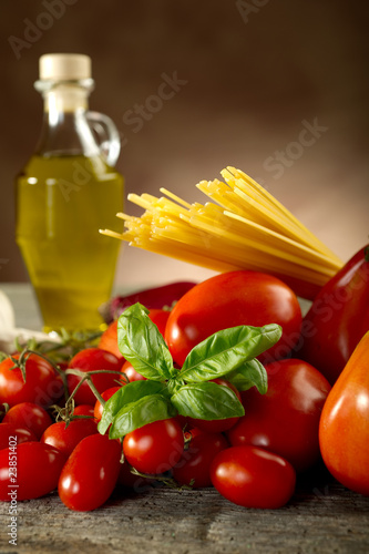 ingredients for pasta sauce- ingredienti per pasta