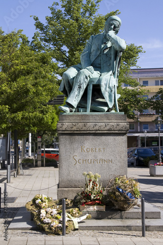 Robert Schumann Denkmal in Zwickau photo