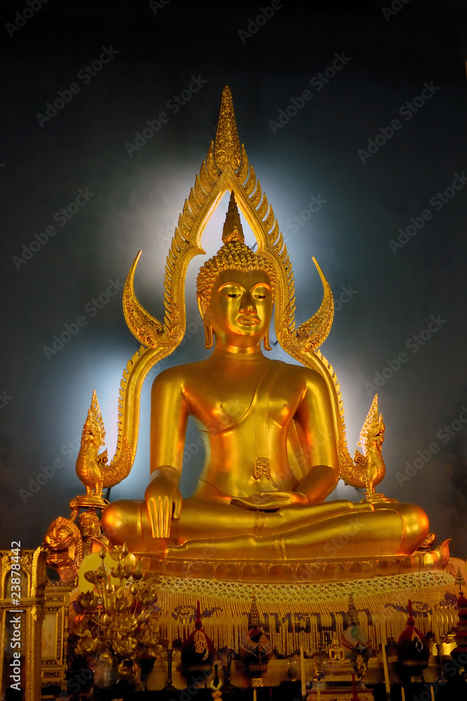 Fototapeta premium Golden Buddha