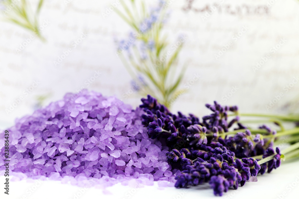 Fototapeta premium lavender bath salt