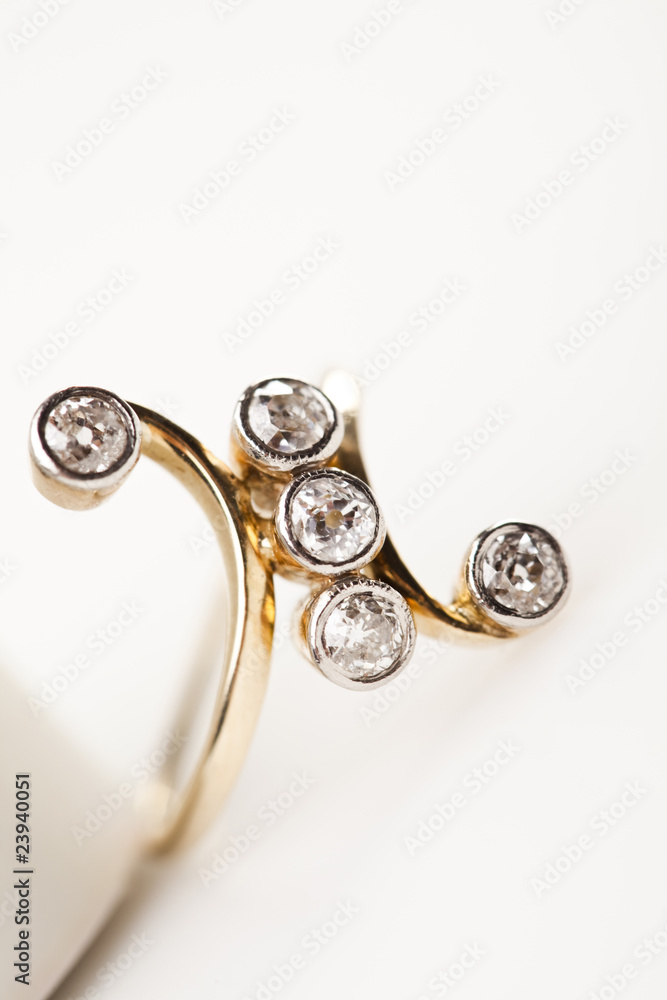 Ring& Jewel Ring& Jewel