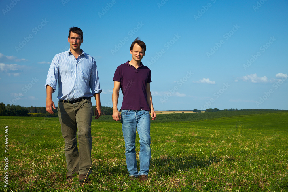 Wanderung über Wiese