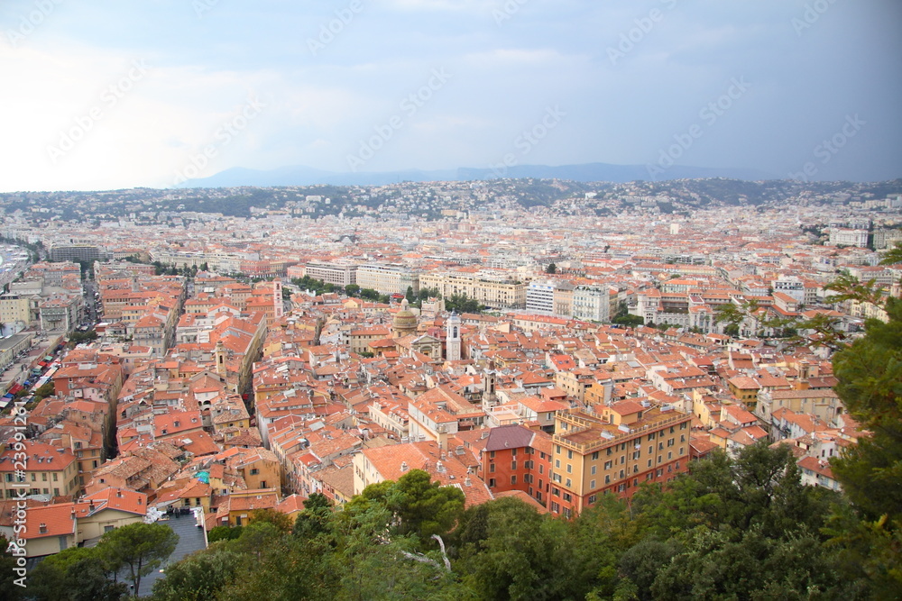 Vue du ciel sur la vieille ville de Nice
