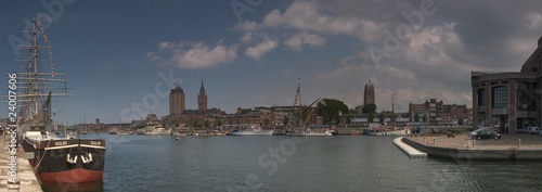 bassin du commerce à Dunkerque photo