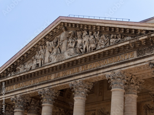 Fronton du panthéon, Paris, France