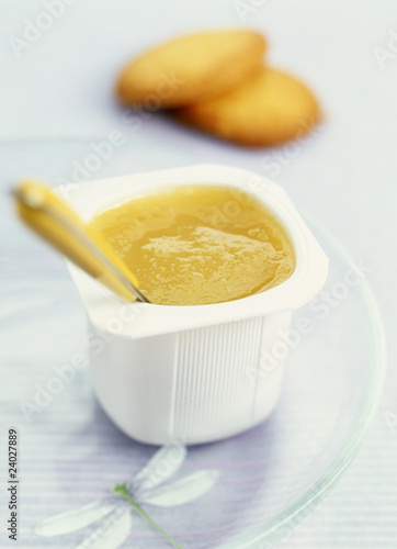 pot de compote de pomme