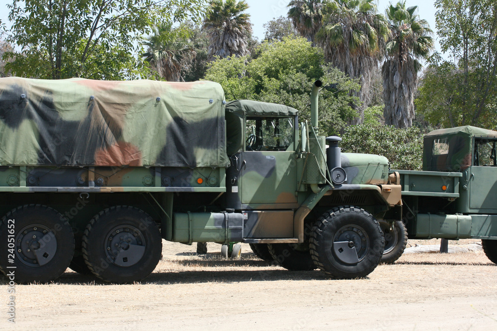Fototapeta premium Army lorry