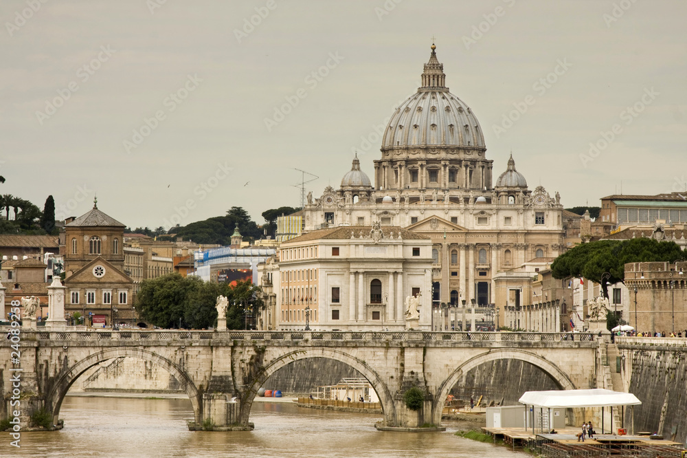Basilica Sant Pietro and Ponte Vittorio Emanuele 2 ,Vatican, Rom