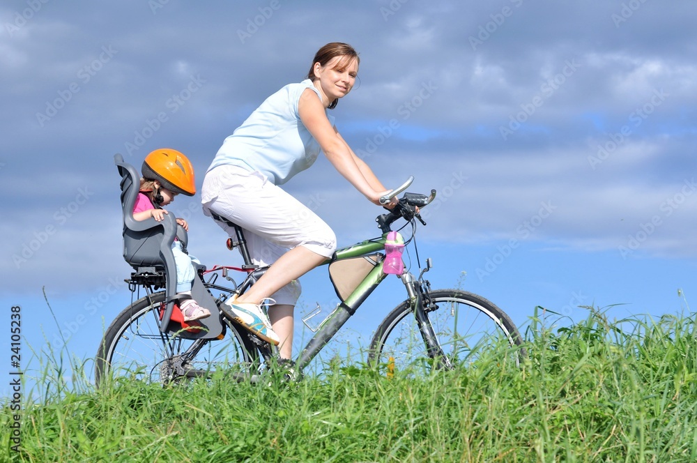 bébé et vélo bébé et vélo