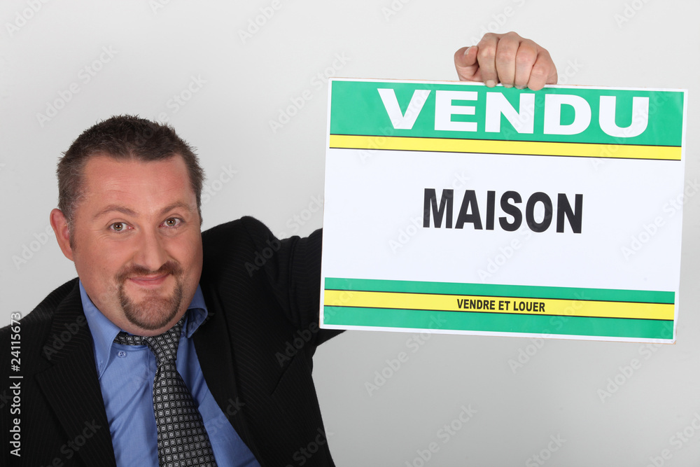 Portrait d'un agent immobilier satisfait Portrait d'un agent immobilier satisfait