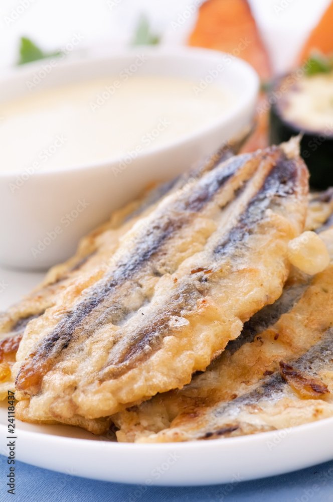 Frittierte Sardellen mit Alioli Frittierte Sardellen mit Alioli