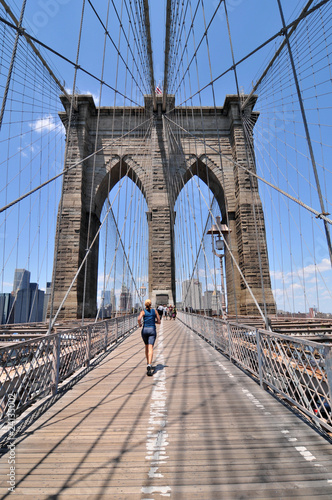Running on the Brooklyn bridge. © Touch
