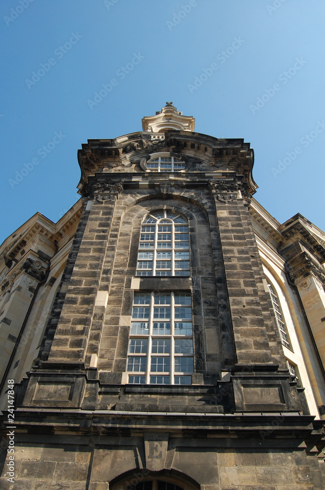 Blick auf das Ostportal der Frauenkirche von Dresden