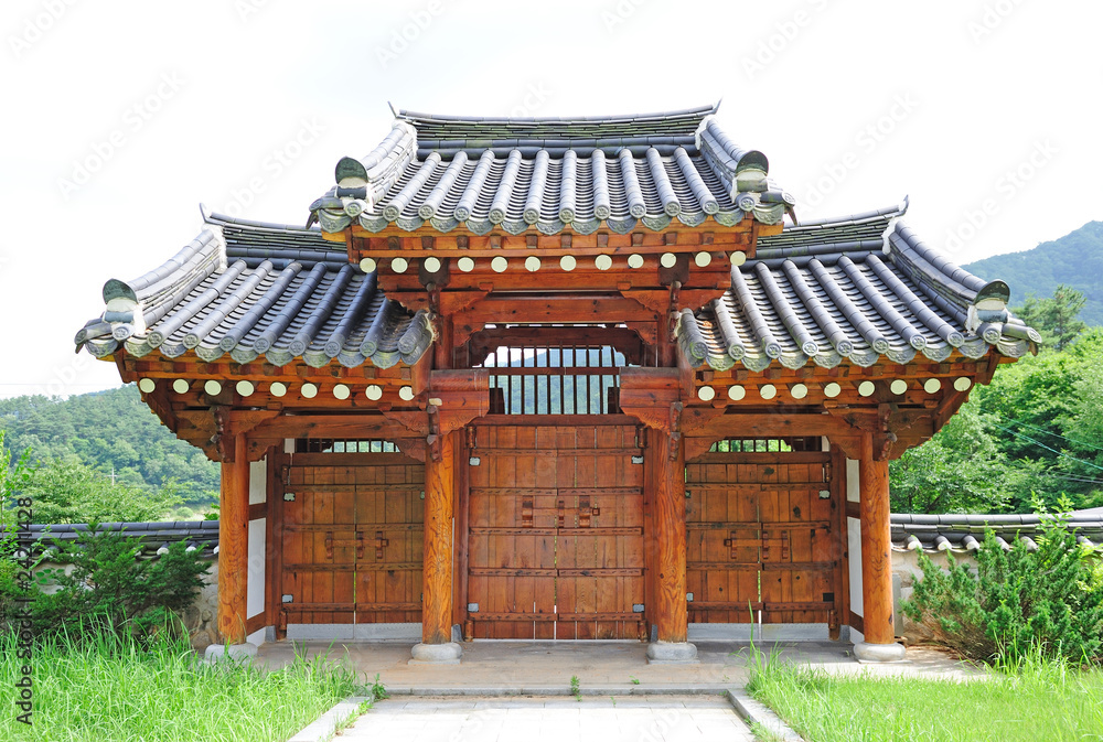Naklejka premium korean traditional gate