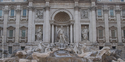 Fontana de Trevi Roma photo
