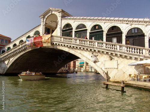 Rialto Brücke Venedig adria anlegestelle architektur © AlexF76