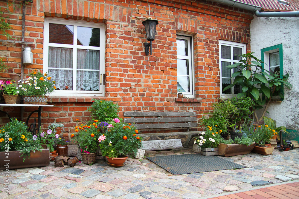 Haus mit StockFoto Adobe Stock