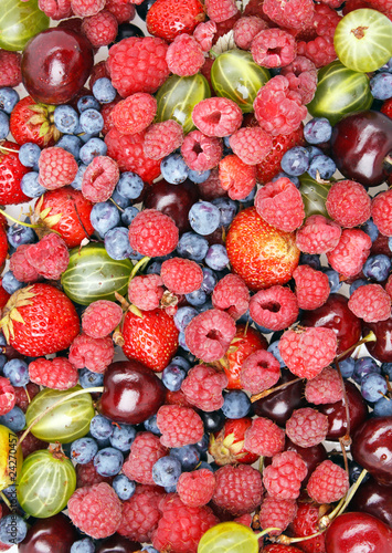 Fototapeta Naklejka Na Ścianę i Meble -  different kinds of berries