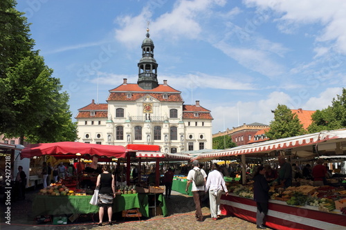 Markt am Rathaus Lüneburg photo