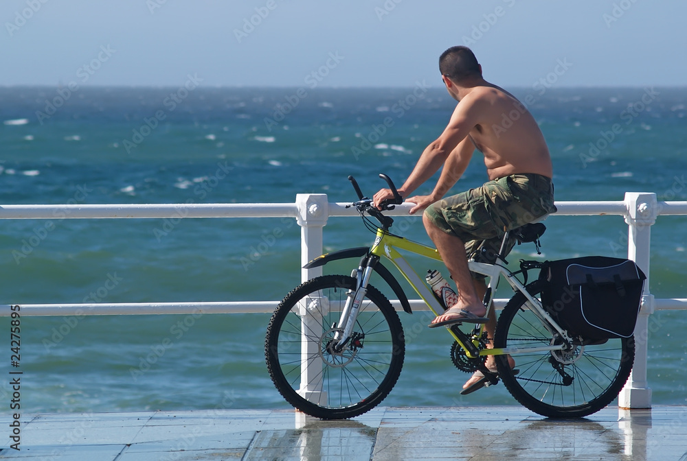 Fototapeta premium Joven en bicicleta