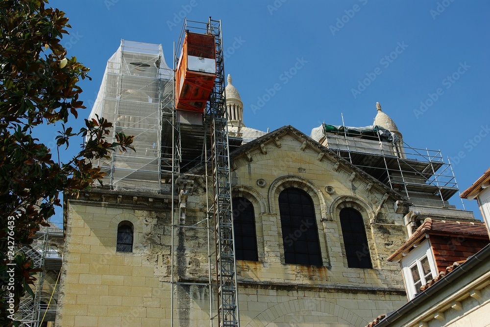 Travaux de restauration sur la cathédrale Saint Front