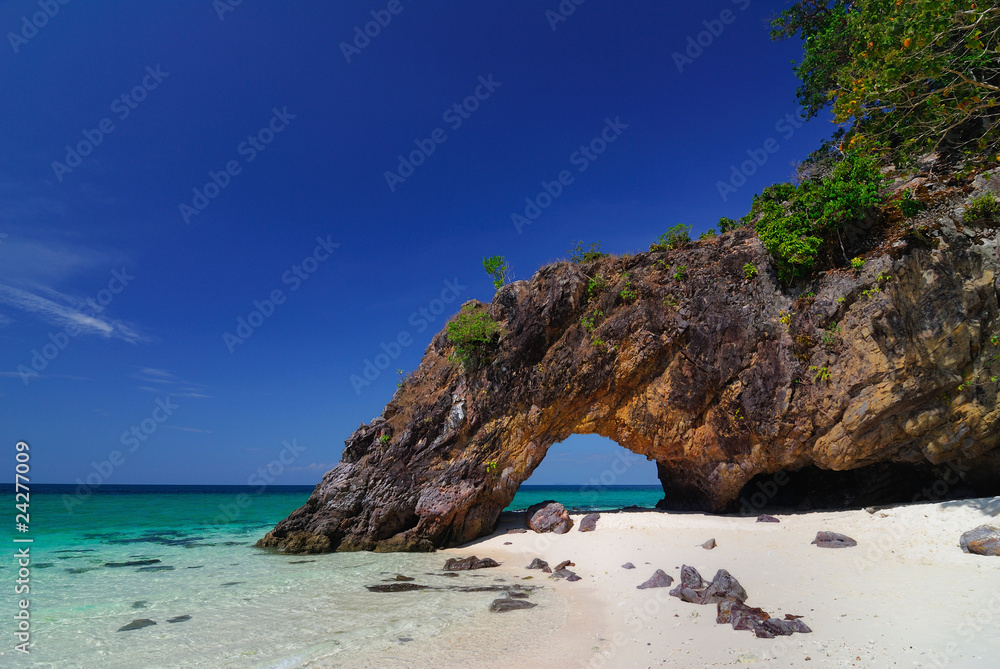 Fototapeta premium Khai island, nature stone arch,Lipe,Thailand