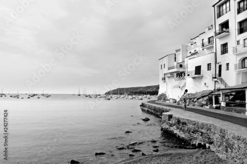 Cadaqués, Costa Brava, España, en blanco y negro photo