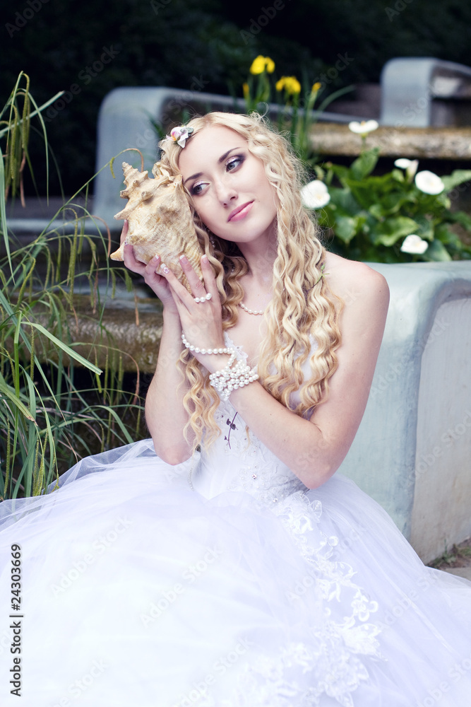 Naklejka premium beautiful Bride posing