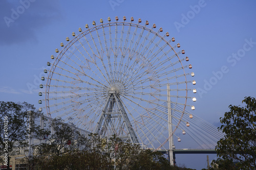 Ferris wheel in Tempozan Harbor Village - Osaka, Japan