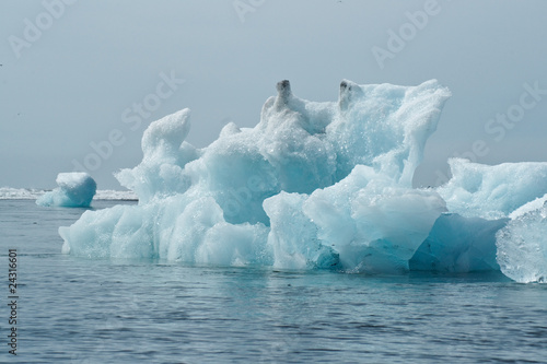 Icebergs in Icelands Jökulsarlon Bay