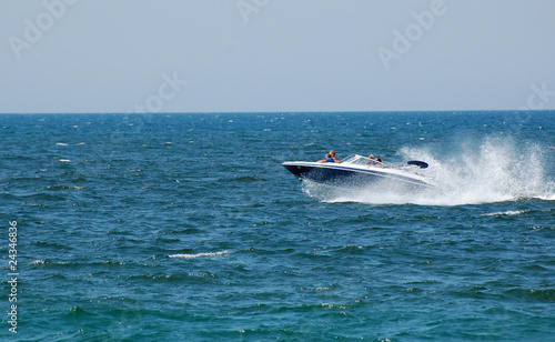 Speedboat fun © Susan Montgomery