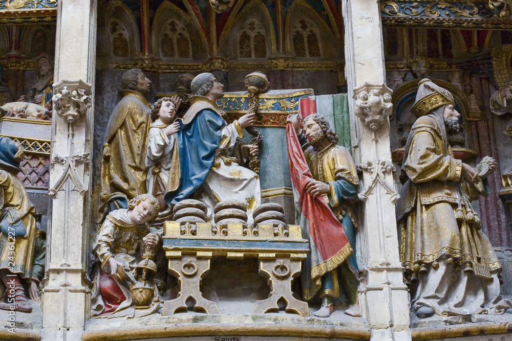 Fototapeta premium Francja; amiens; katedra: wnętrze; ogrodzenie