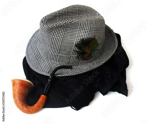 Canvas-taulu A Hat, Black Scarf, and Pipe