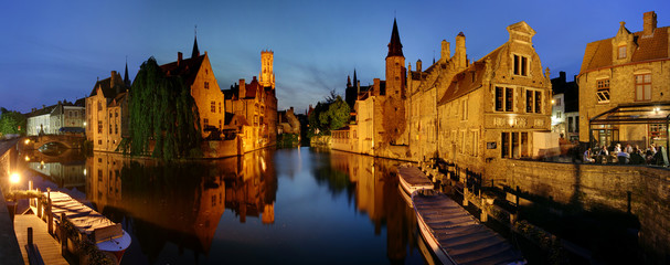 Fototapete Brügge Malerische Gracht in Brügge Flandern  © Frank Krautschick