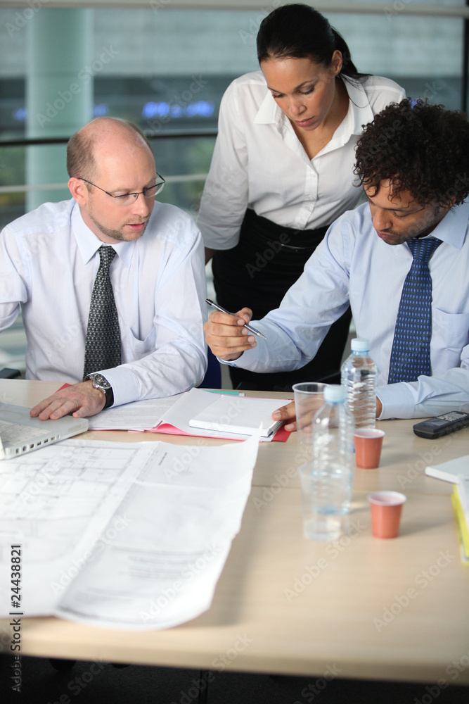 Fototapeta premium Réunion de professionnels de l'architecture