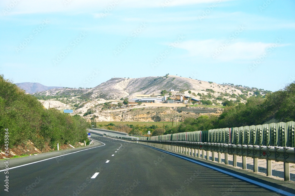 Naklejka premium Road to the mountain