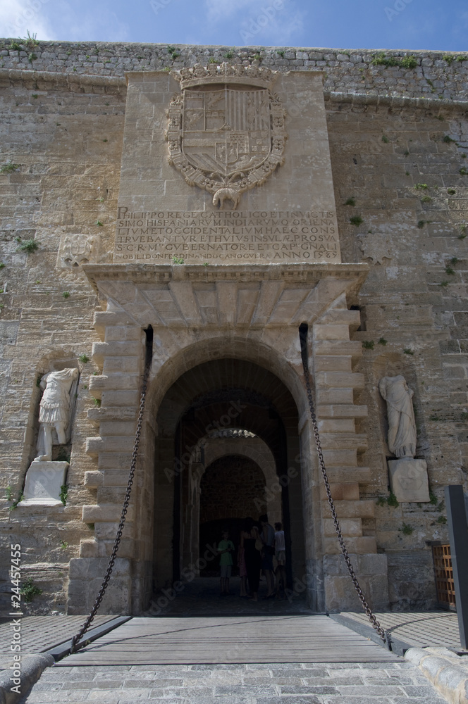 Fototapeta premium Entrada muralla Ibiza