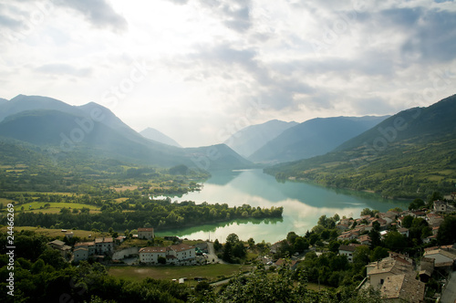 Lago di Barrea - Abruzzo photo