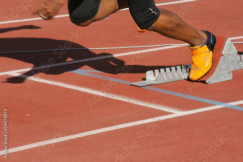 athlete in start blocks © gmf1000i